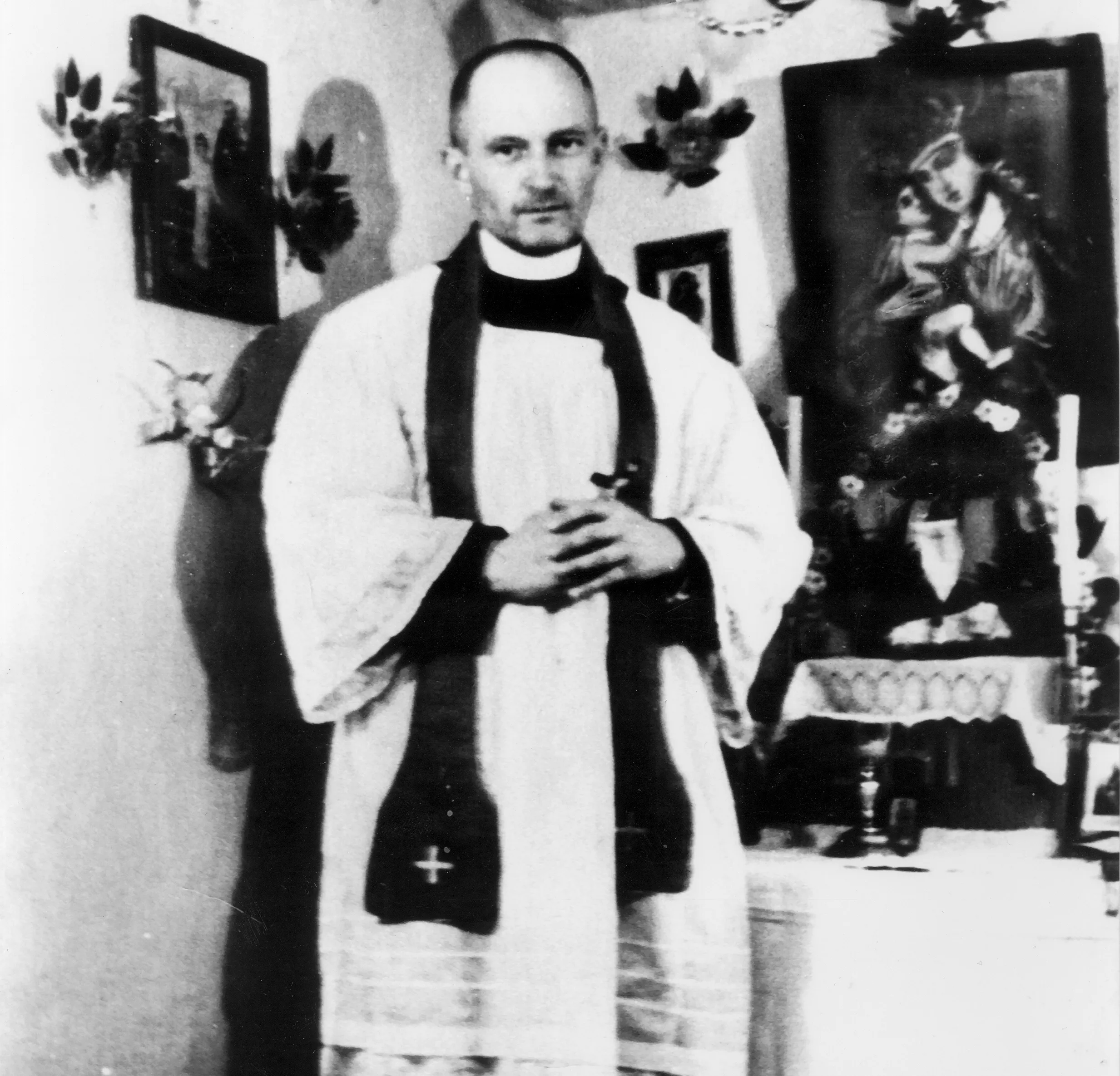 Ks. Władysław Bukowiński wśród wiernych w Kazachstanie
