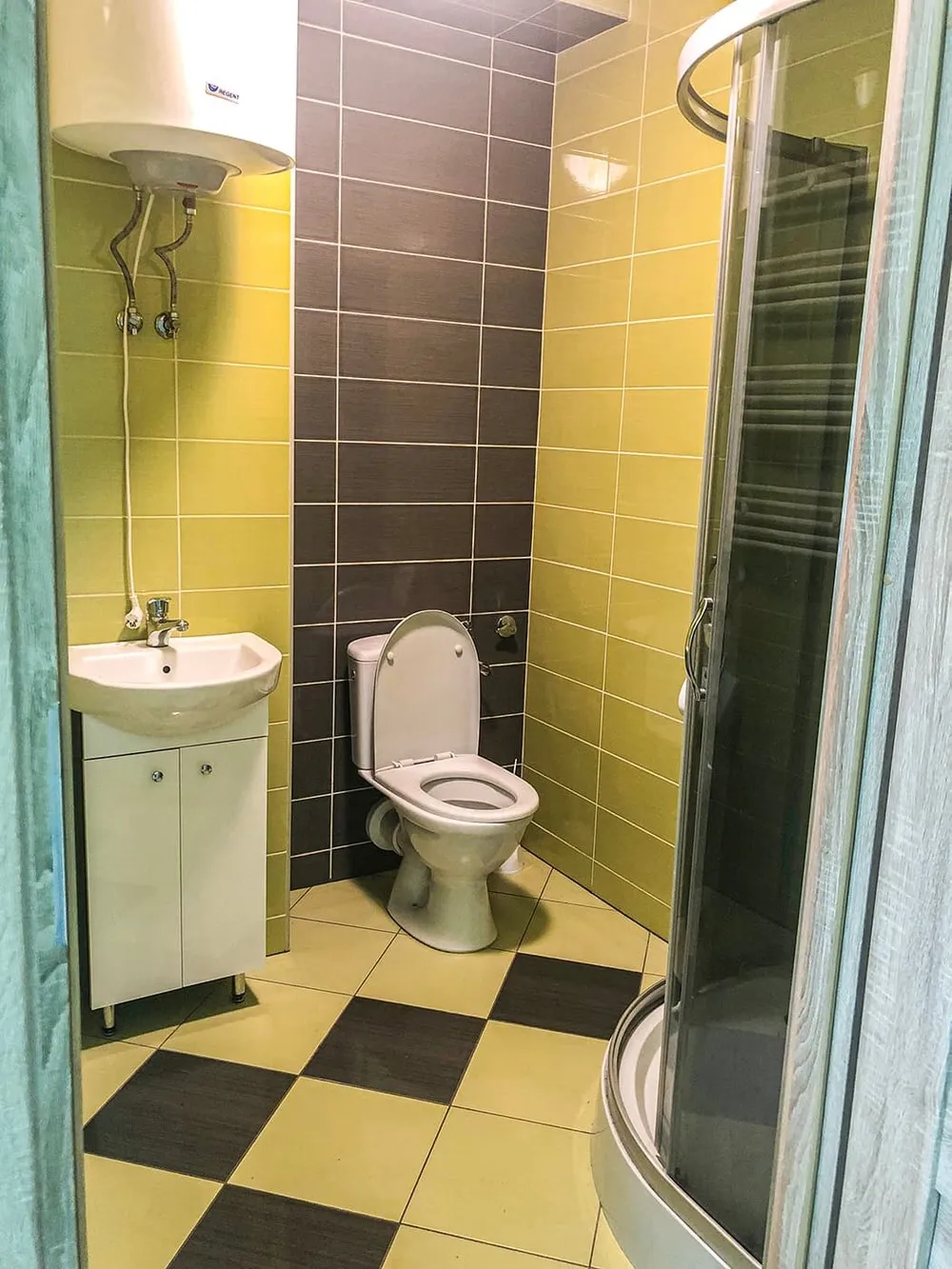 Pokoje — Centrum Bukowińskiego — zdjęcie 11