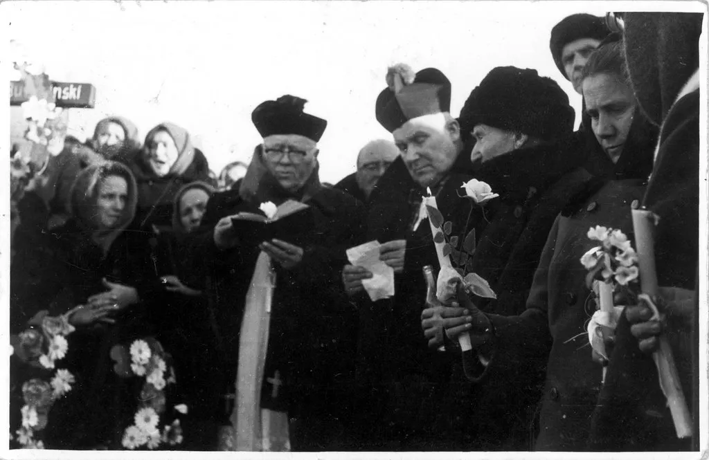 Ks. Kuczyński i ks. Köhler na pogrzebie ks. Bukowińskiego